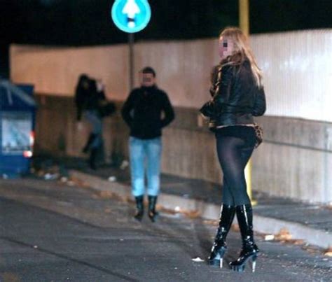 Encuentra una prostituta Sant Andreu