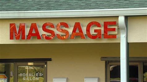 Erotic massage Adamstown Heights