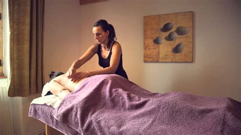 Erotic massage Dol de Bretagne