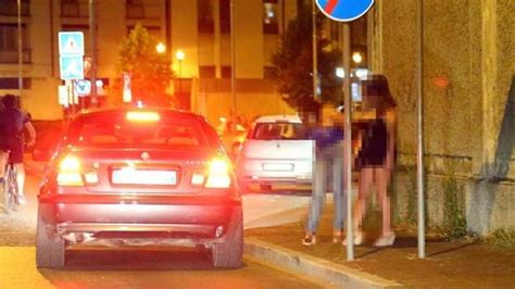 Find a prostitute Udine