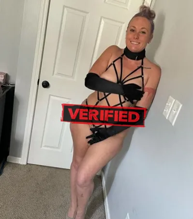 Leanne fucker Prostituta Camacha